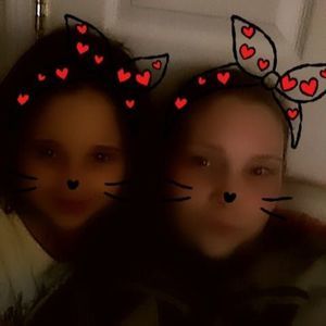 Meet your Posher, Junea